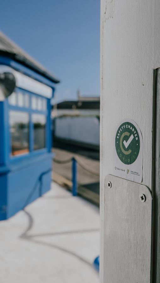 The Wooden House Hotel Kilmore Quay Eksteriør billede