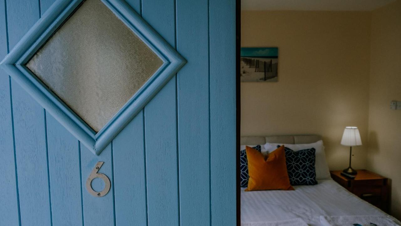 The Wooden House Hotel Kilmore Quay Eksteriør billede